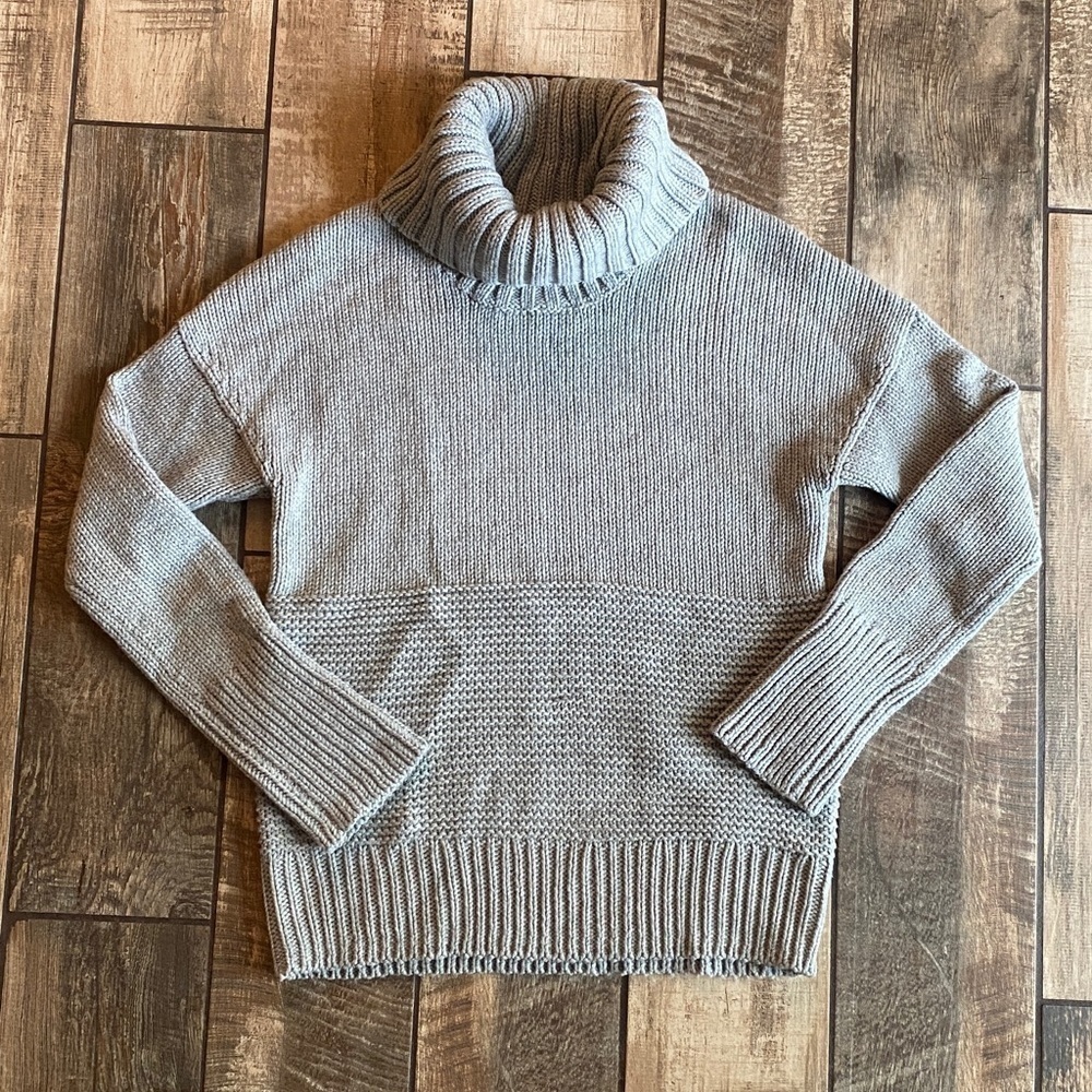 GAP Knit wool/acrylic sweater in Gray